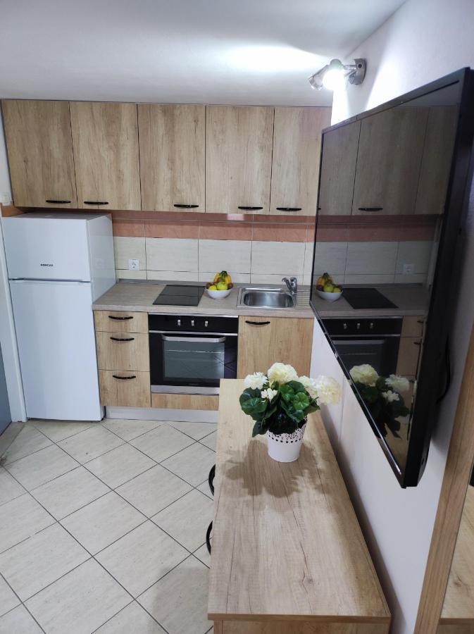 KaštelaStone House Lovric公寓 外观 照片