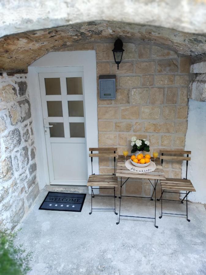 KaštelaStone House Lovric公寓 外观 照片