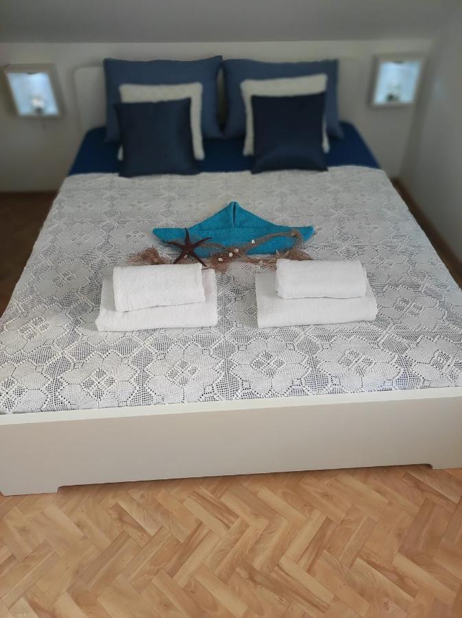 KaštelaStone House Lovric公寓 外观 照片