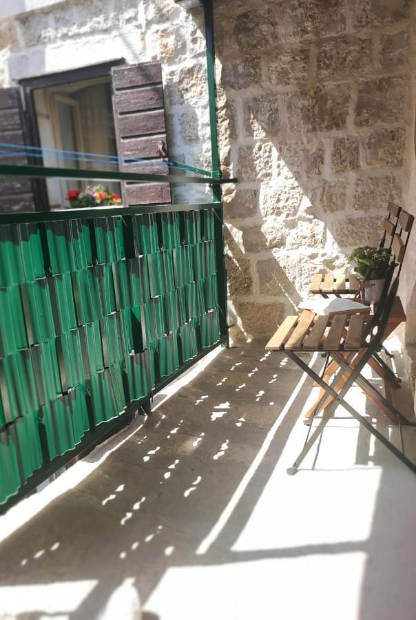 KaštelaStone House Lovric公寓 外观 照片