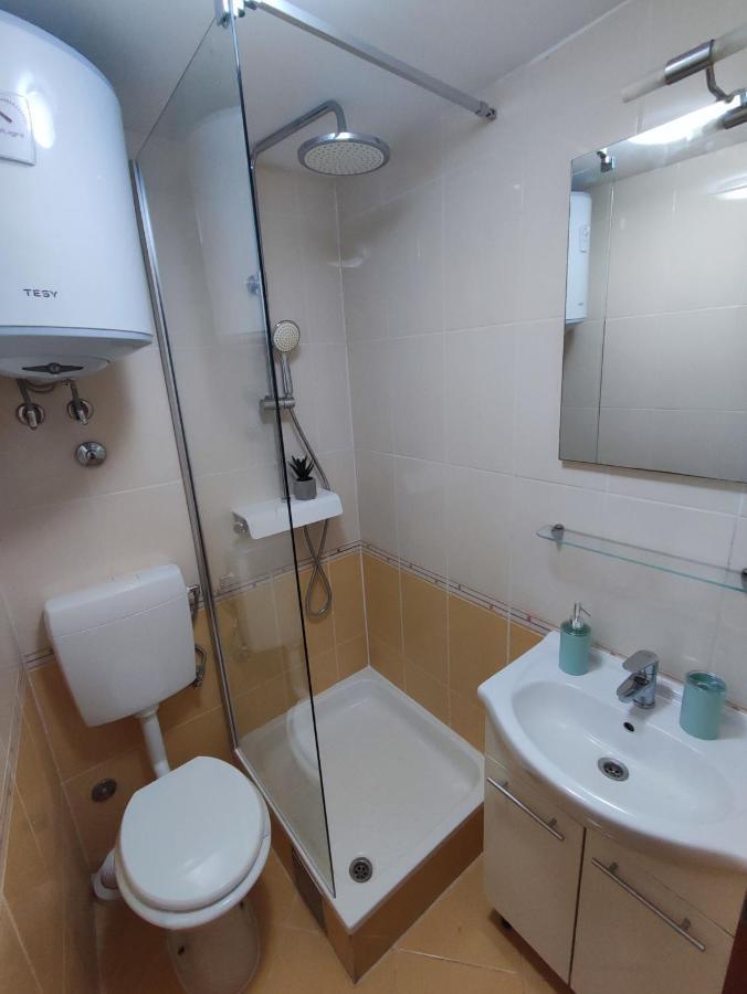 KaštelaStone House Lovric公寓 外观 照片